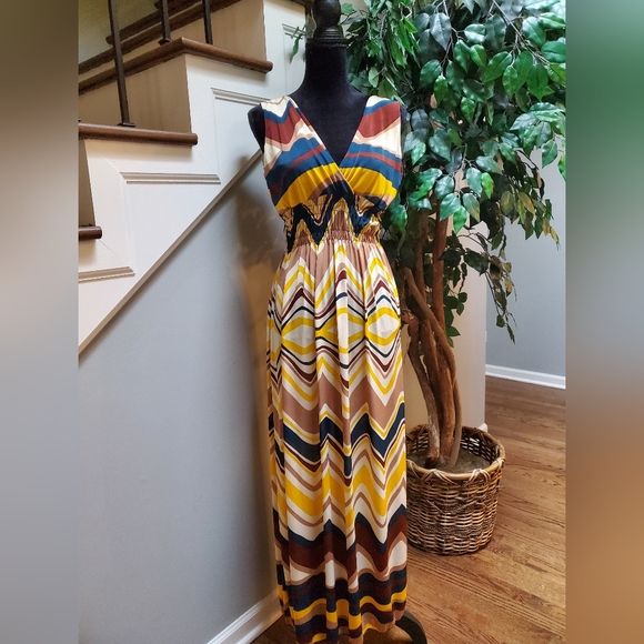 Romantic Sini Multicolored Maxi Dress - Picture 1 of 6